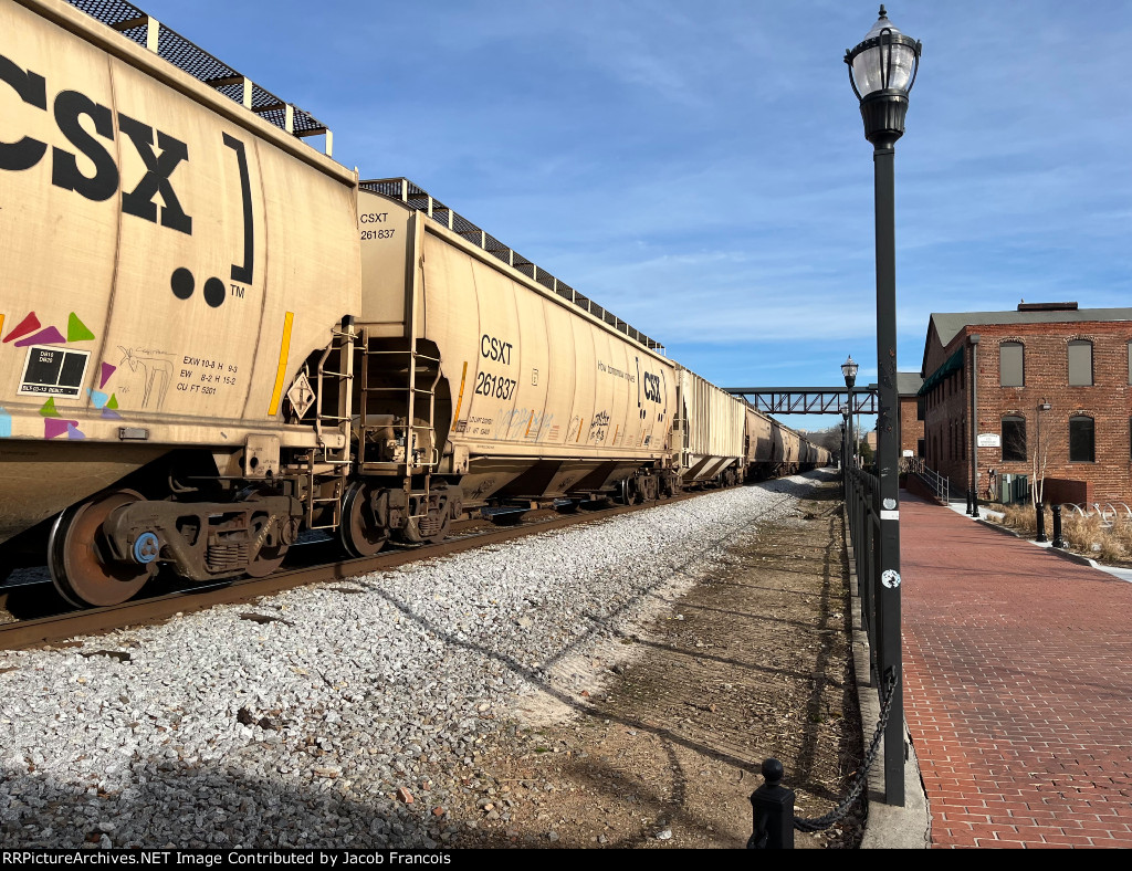 CSXT 261837